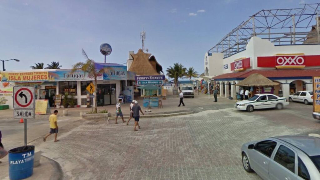 Acceso a playa Tortugas