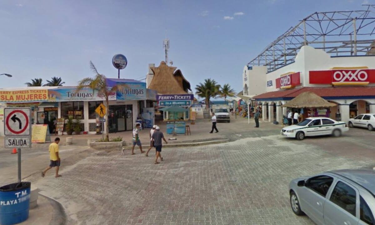 Acceso a playa Tortugas