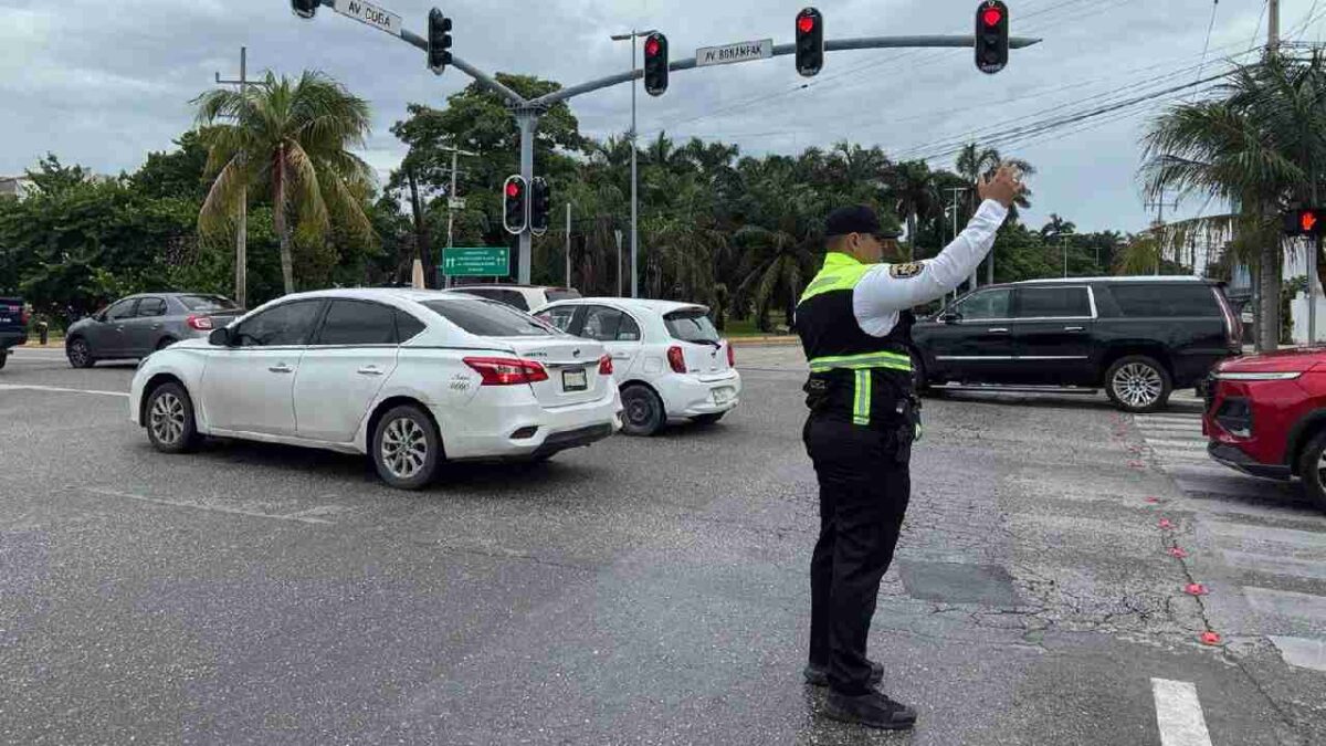 Cierres viales en Cancún.