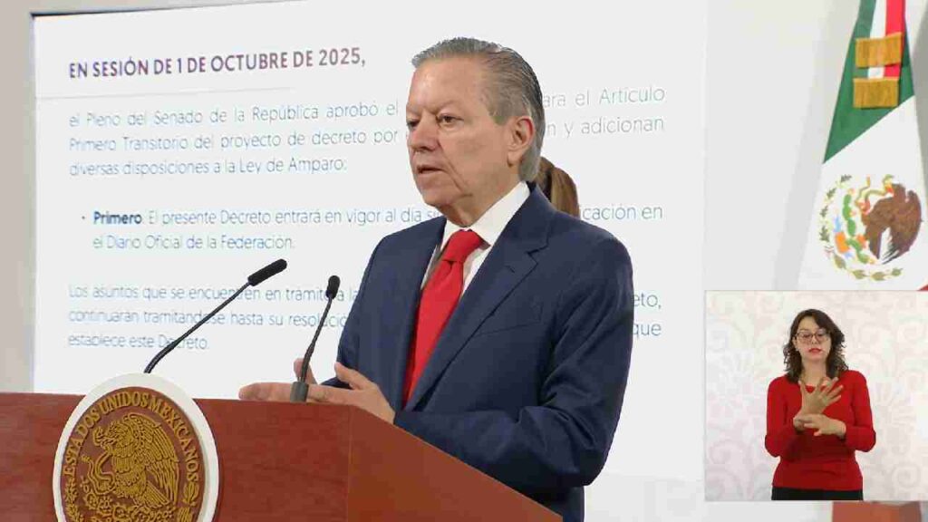 Sigue la polémica por la Ley de Amparo.