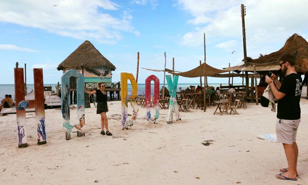 Turistas en Holbox.