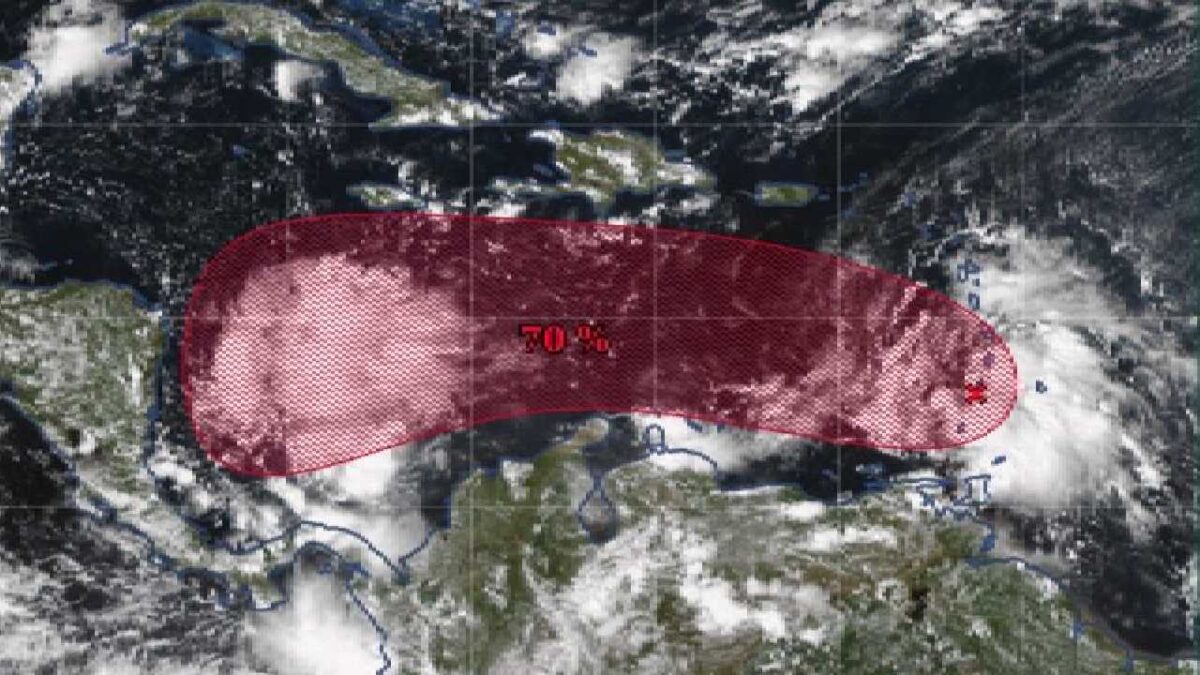 Vigilan posible formación ciclónica en el Caribe.