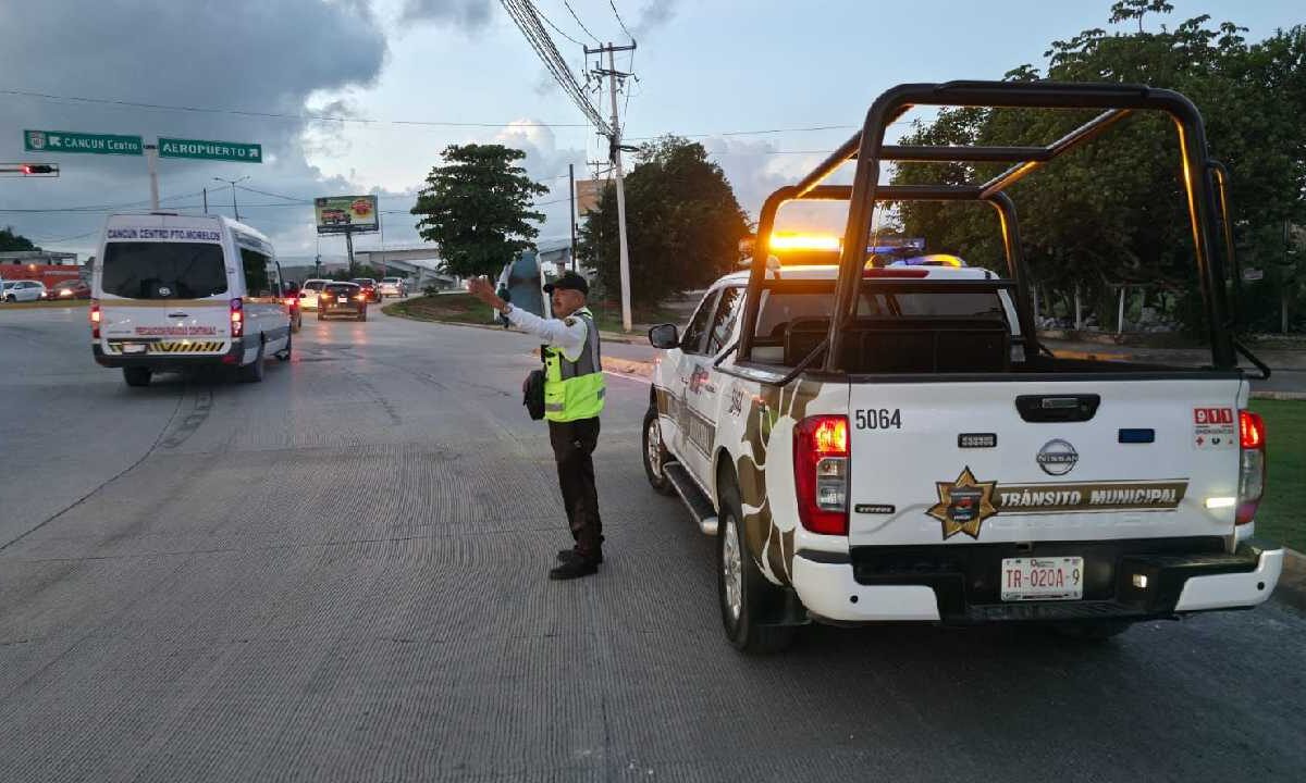 Cierres viales en Cancún.