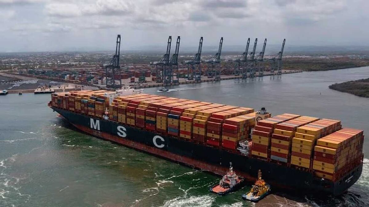 Analizan implicaciones de Ley Aduanera.