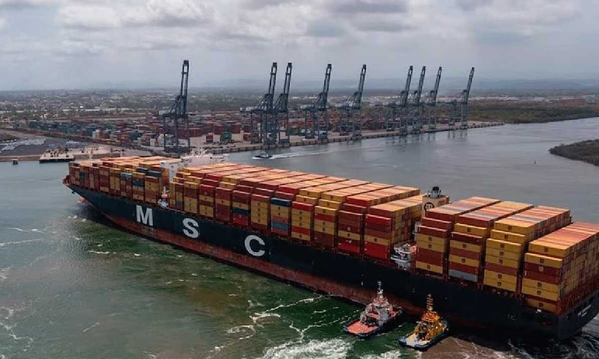 Analizan implicaciones de Ley Aduanera.