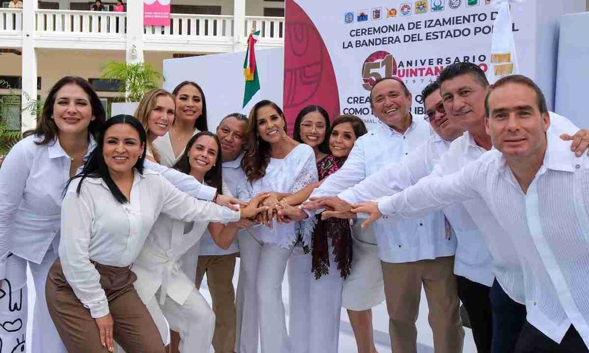 Celebran aniversario de Quintana Roo.