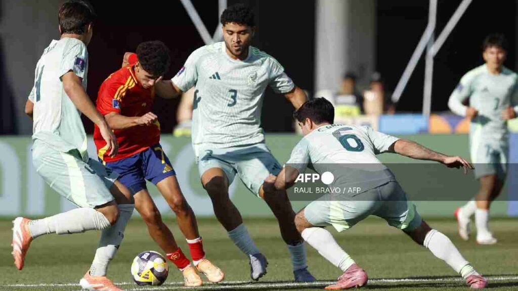 La selección de México Sub-20 empató con España.