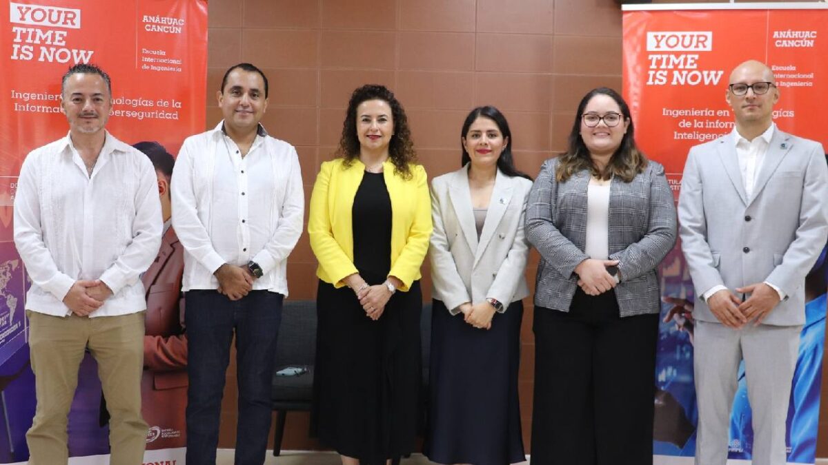 Anuncio de nuevas carreras en la Universidad Anáhuac Cancún.