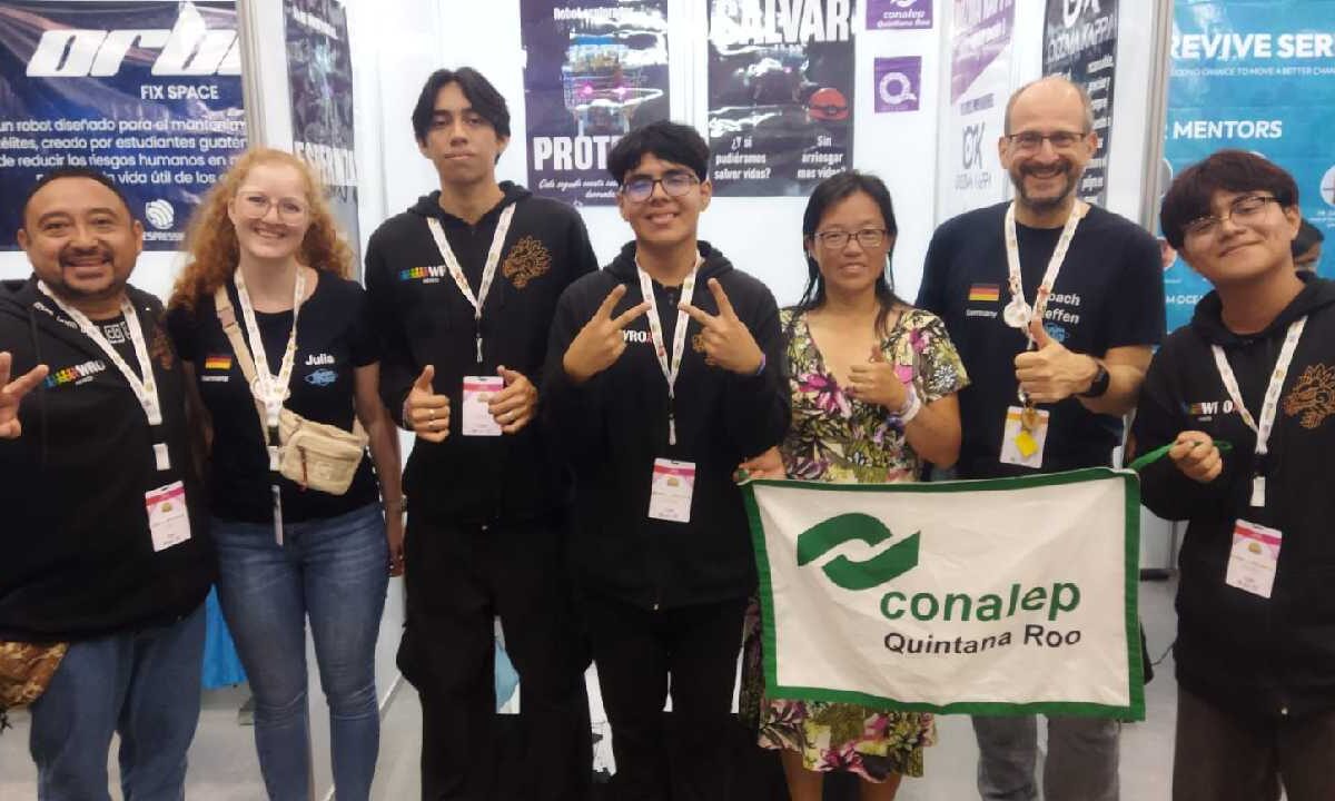 Destacan estudiantes de Quintana Roo en torneo robótica.