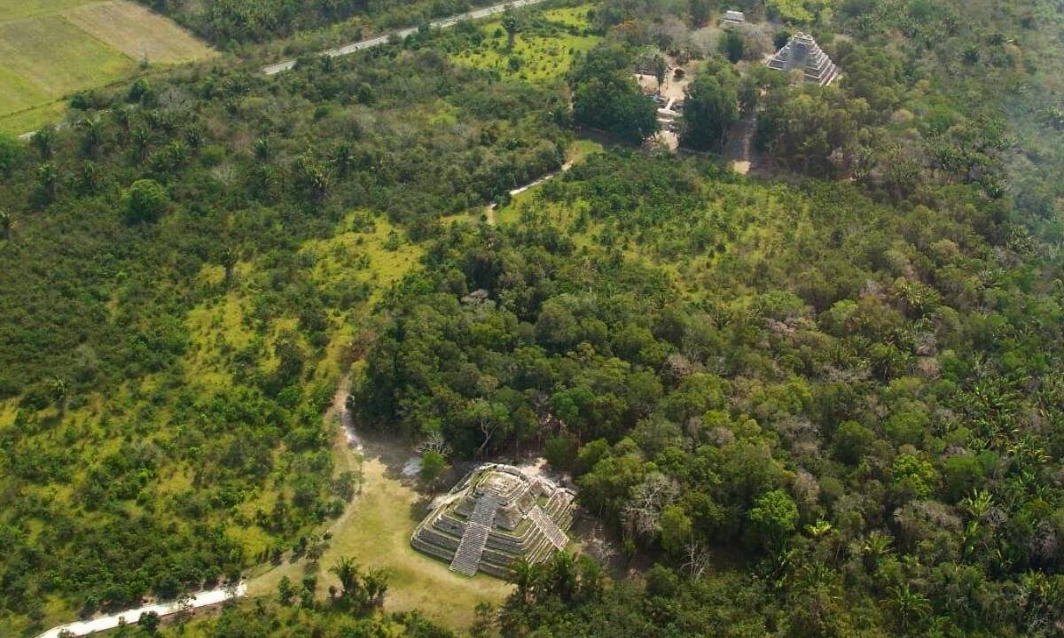 Zona arqueológica de Chacchoben,