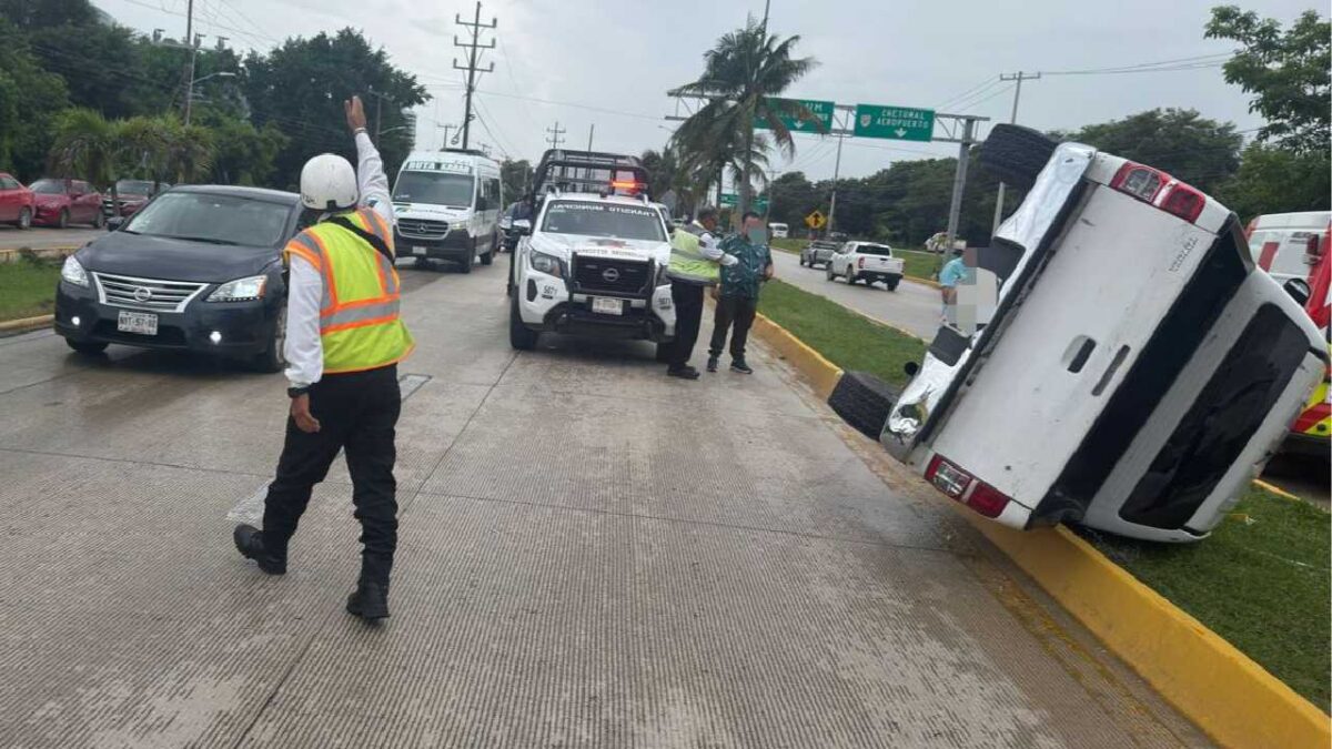 Aparatosa volcadura.