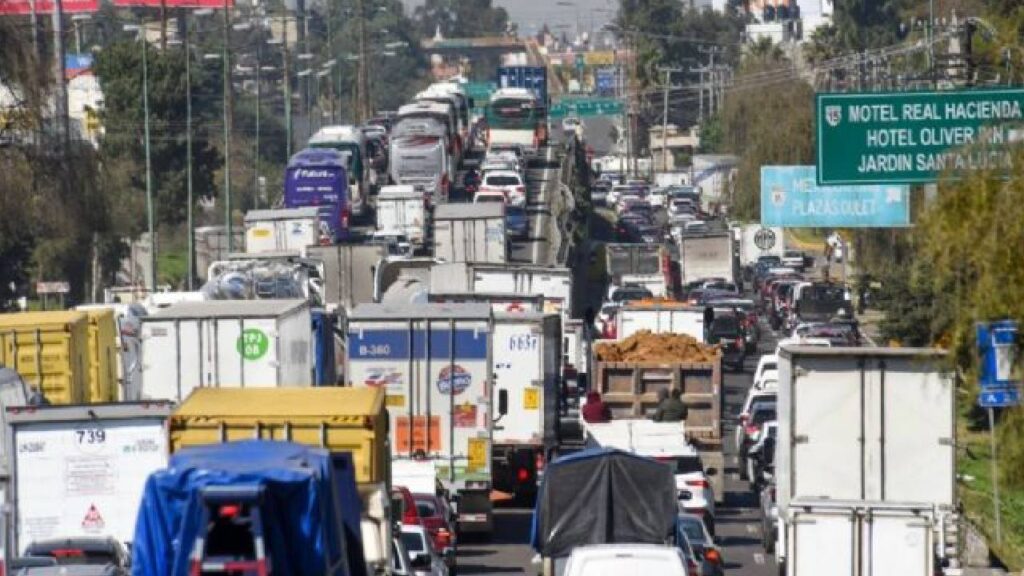 Bloqueo de transportistas en México.