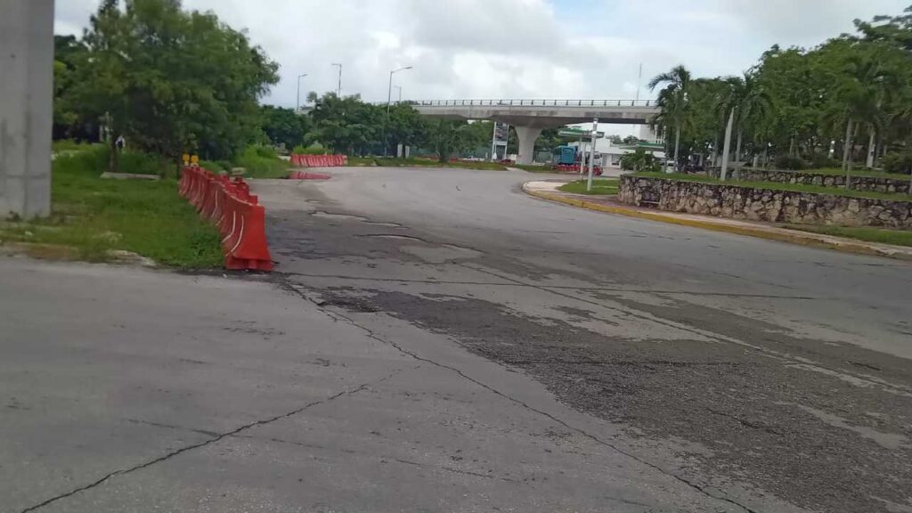 Cierres viales en Cancún.