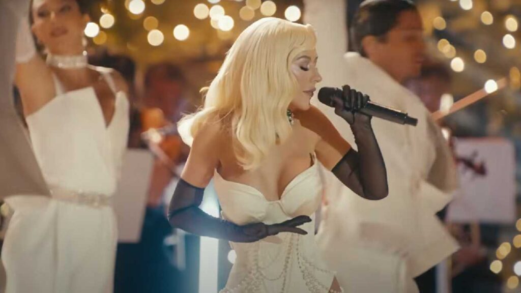 Christina Aguilera y su canción de Navidad