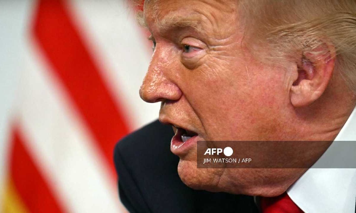 Trump endurece política migratoria.