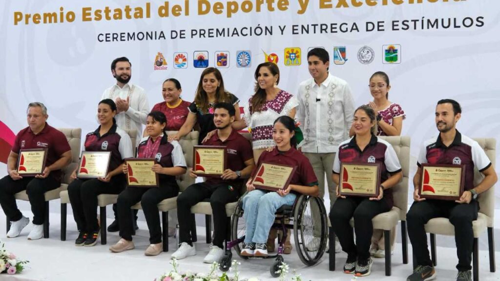 Aplauden a los mejores deportistas.