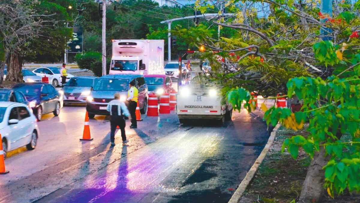Realizan mejoras en avenida Kabah.