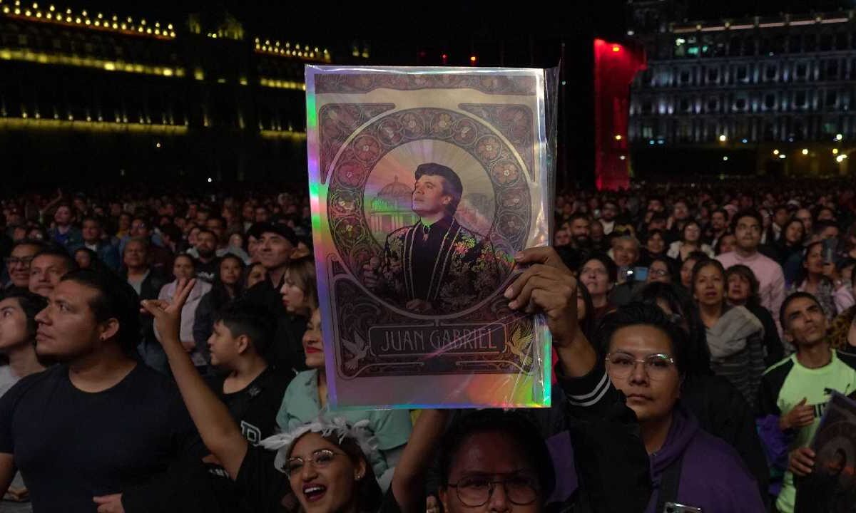 Miles en el zócalo.