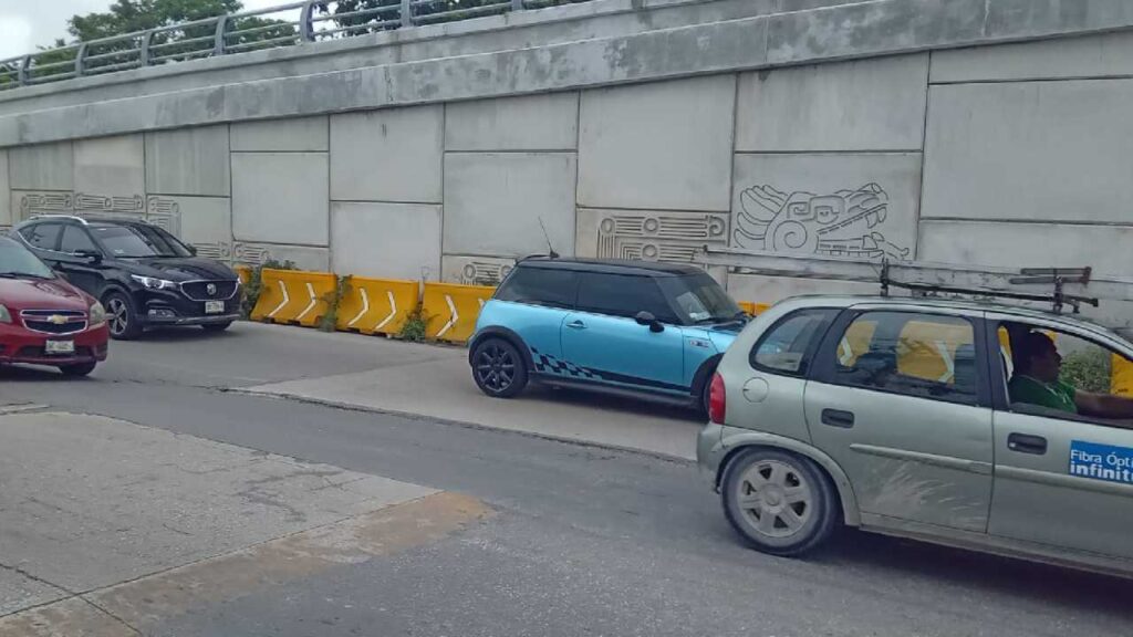 Cierres viales en Cancún.