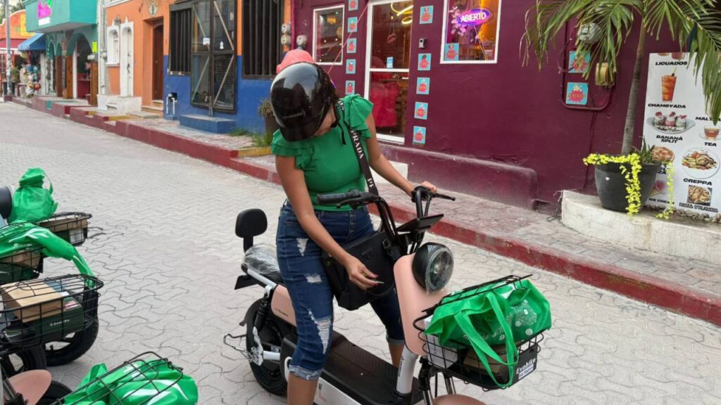 Scooters, motonetas y bicicletas eléctricas.