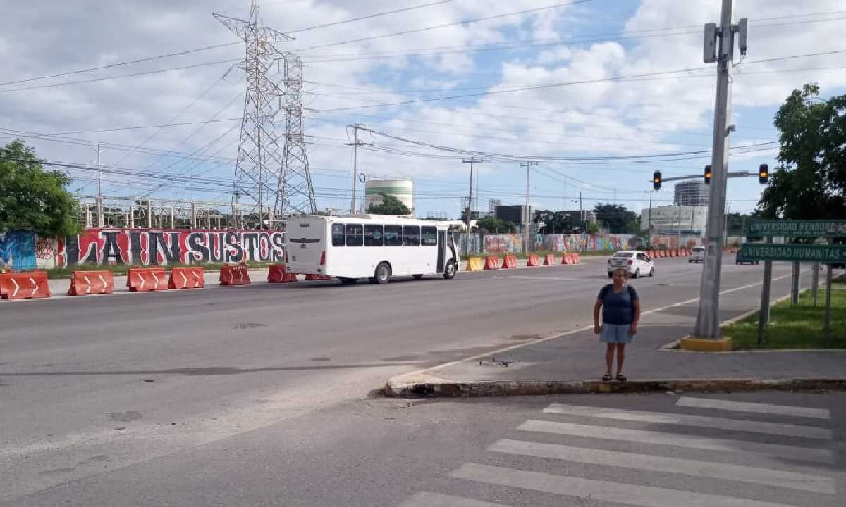 Cierres viales en Cancún.