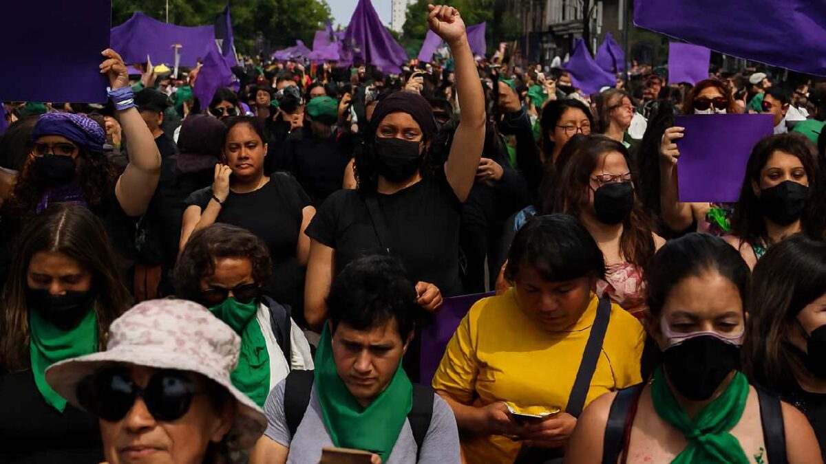 Organizaciones feministas buscan poner freno al acoso.
