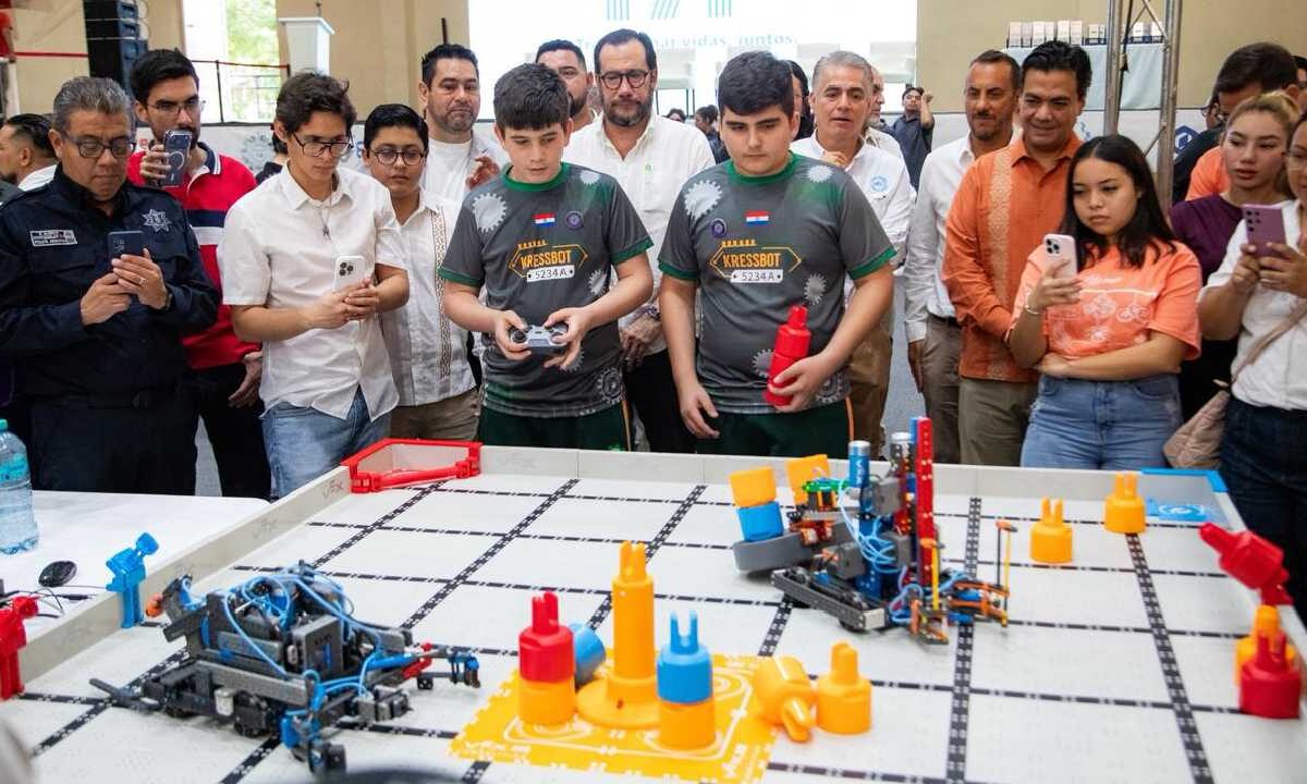 Playa del Carmen, sede de campeonato de robótica.