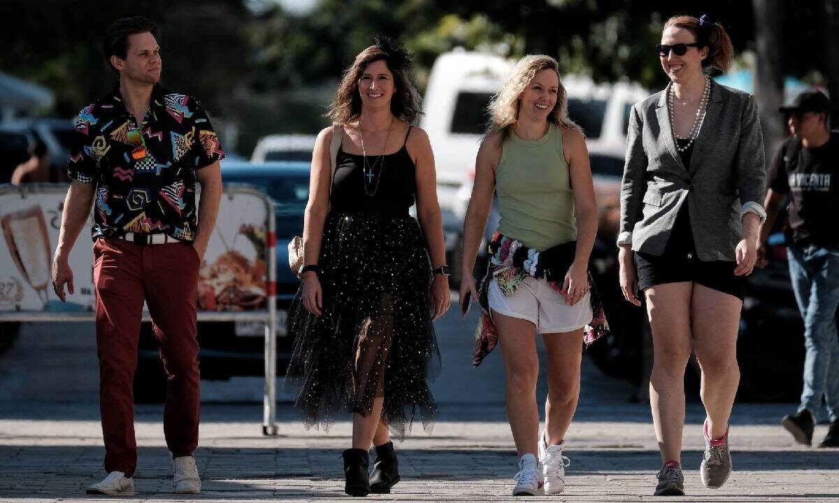 Turistas en el Caribe mexicano.