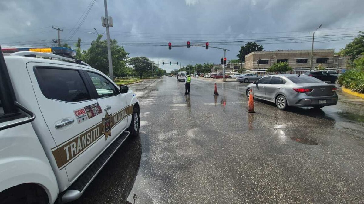 Cierres viales en Cancún.