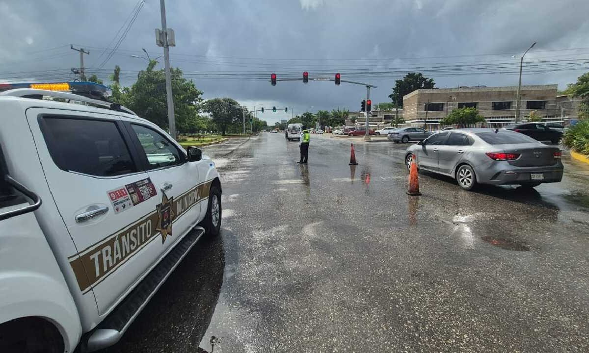 Cierres viales en Cancún.