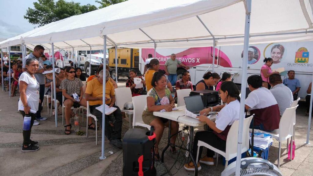 Caravanas de salud en tu comunidad.