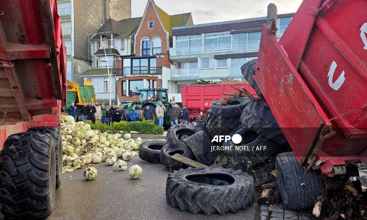 Protestan agricultores en Francia.