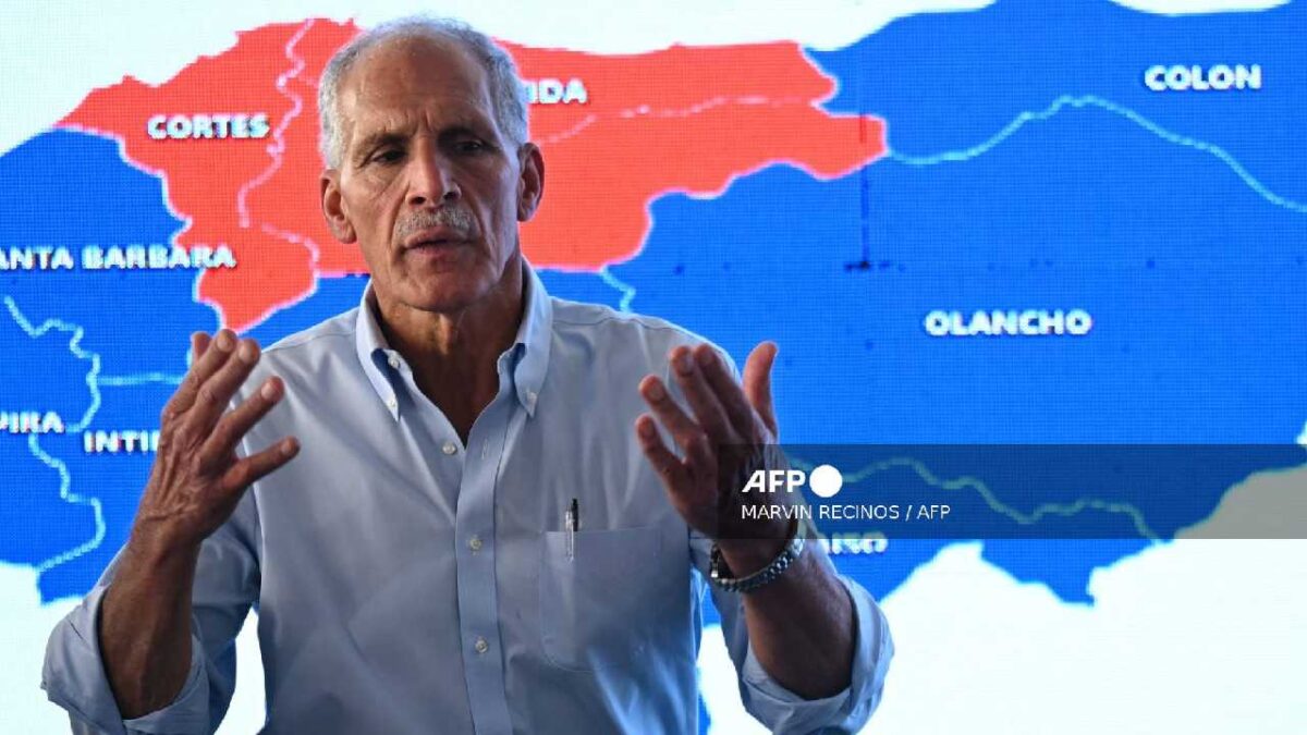 Nasry Asfura recibe apoyo de EU.