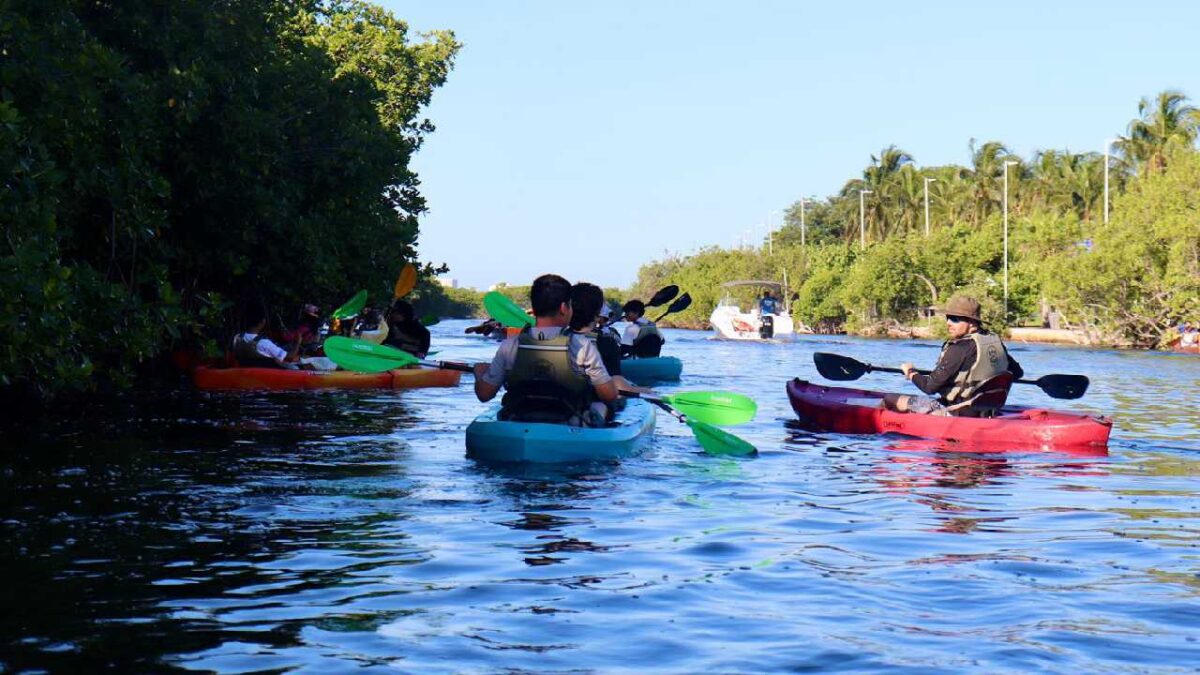 Así fue la limpieza en la Laguna Nichupté.