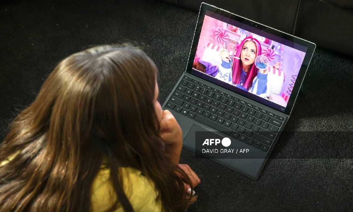 Australia prohíbe uso de redes a menores de 16 años.