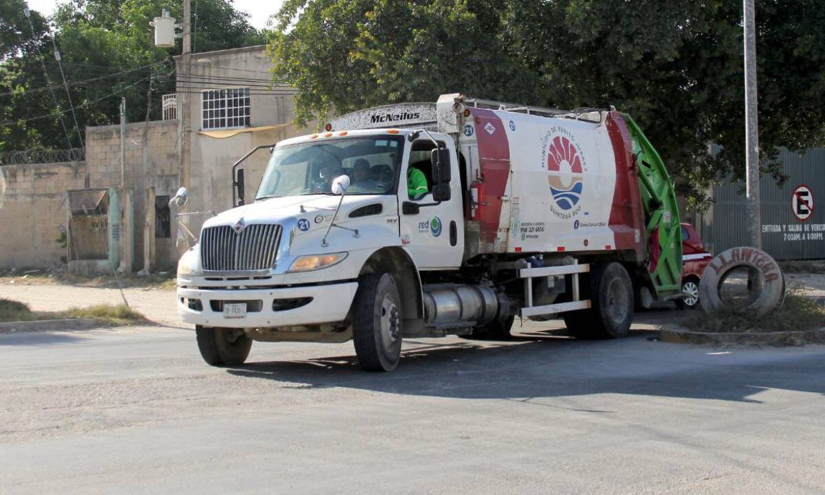 Recolección de basura en Cancún.