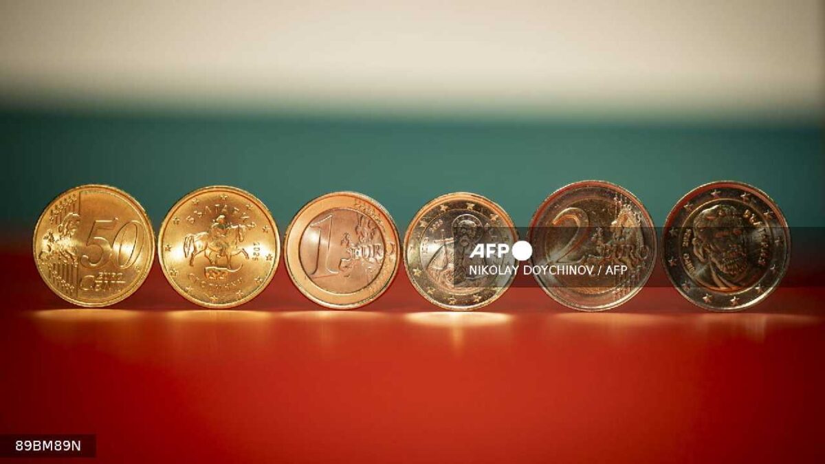 Bulgaria alista paso historico.