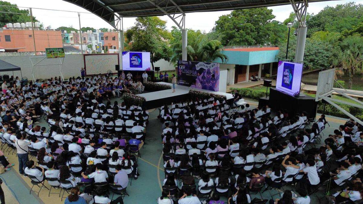 Van contra la violencia digital.