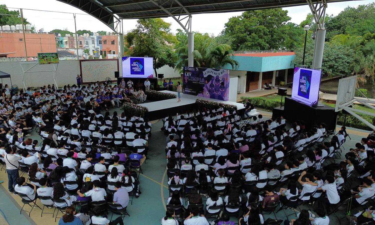 Van contra la violencia digital.