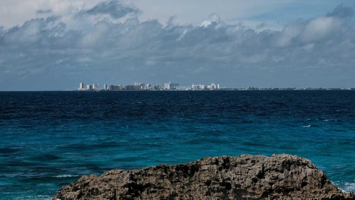 Prevén nublados por frente frío 19.