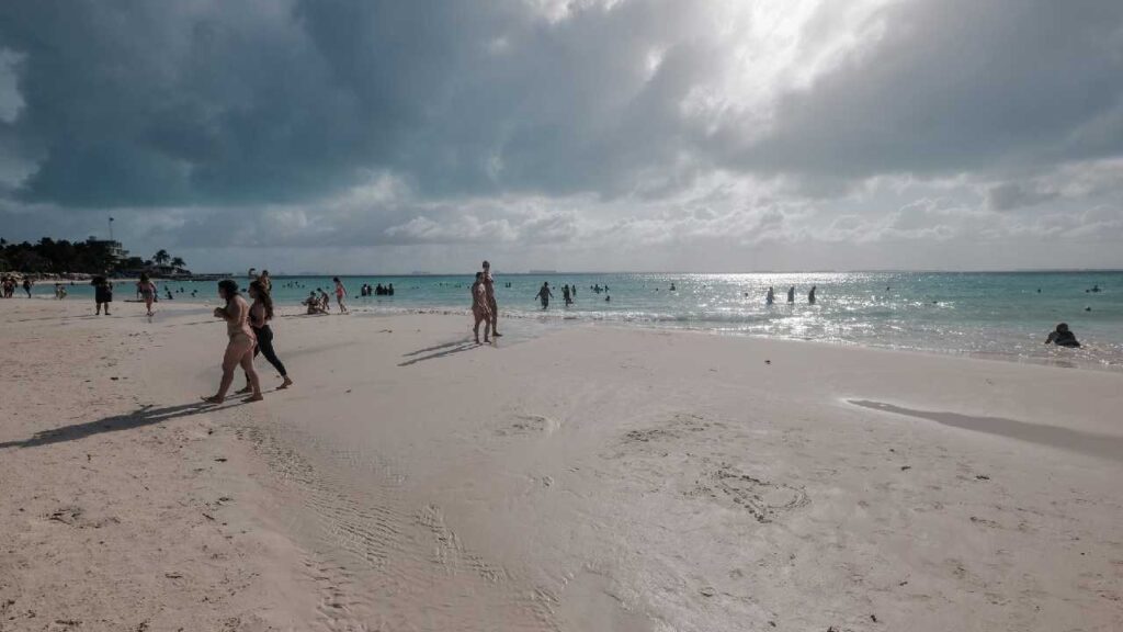 Prevén un día nublado.