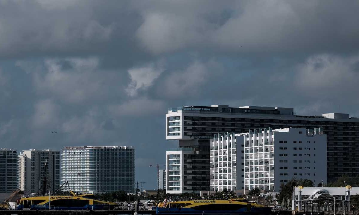 Prevén otro día con nublados.