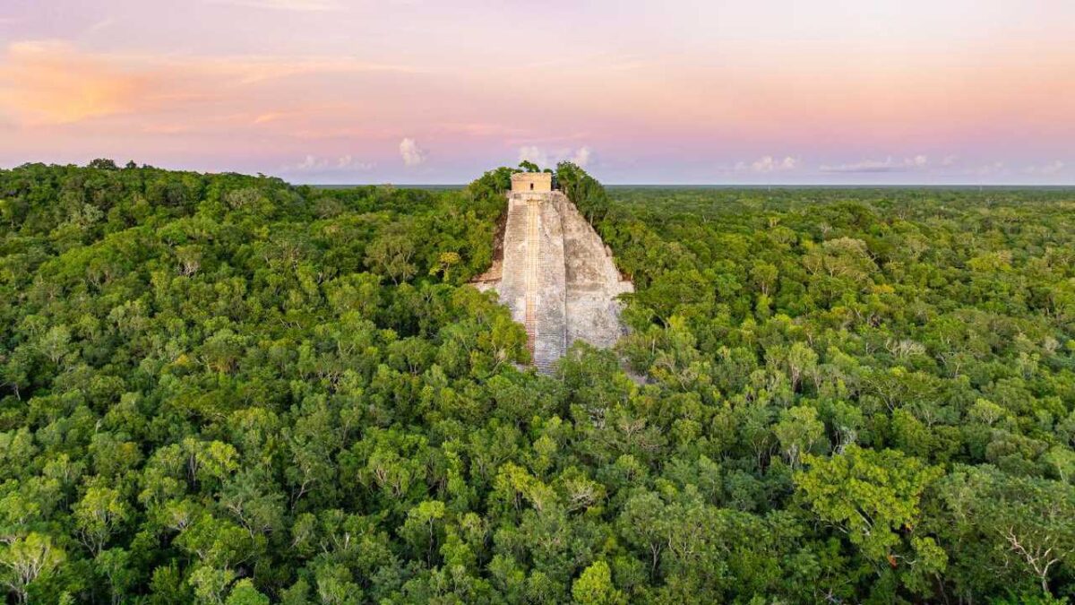 Cobá sigue maravillando al mundo.