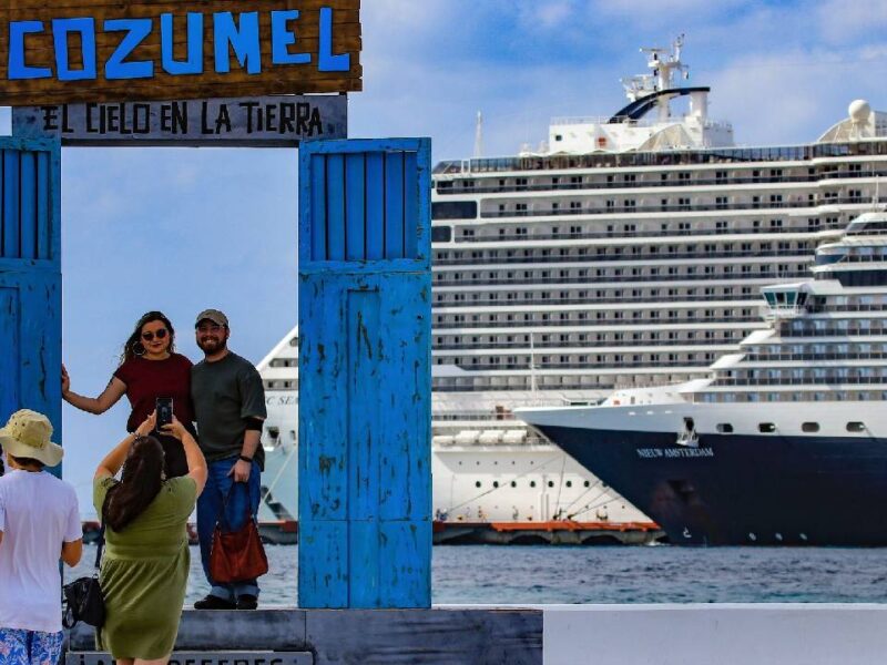 Cozumel cerrará 2025 con cifras históricas en arribo de cruceros y más de 7 millones de pasajeros