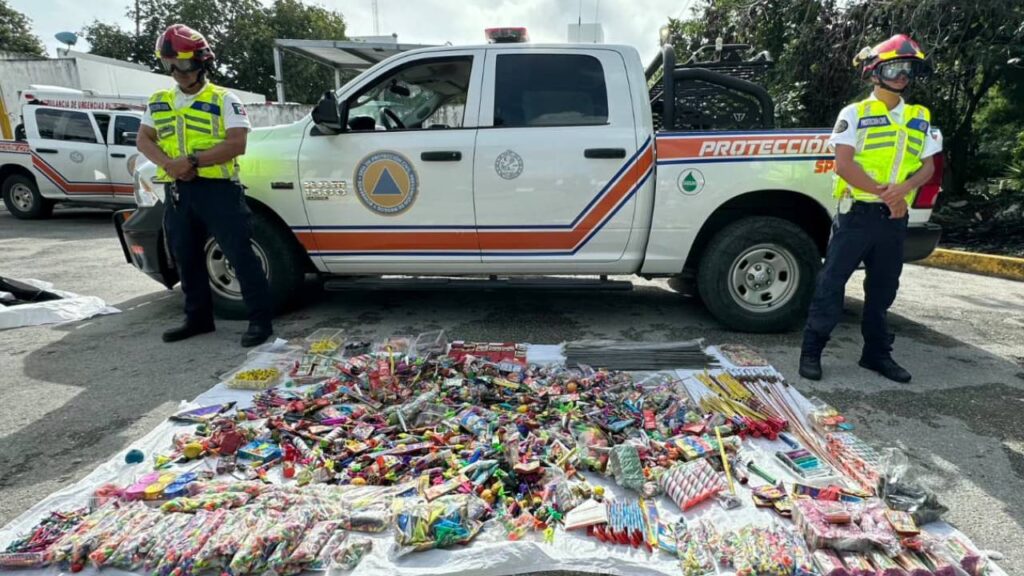Decomisan 300 kilos de pirotecnia ilegal en Playa del Carmen