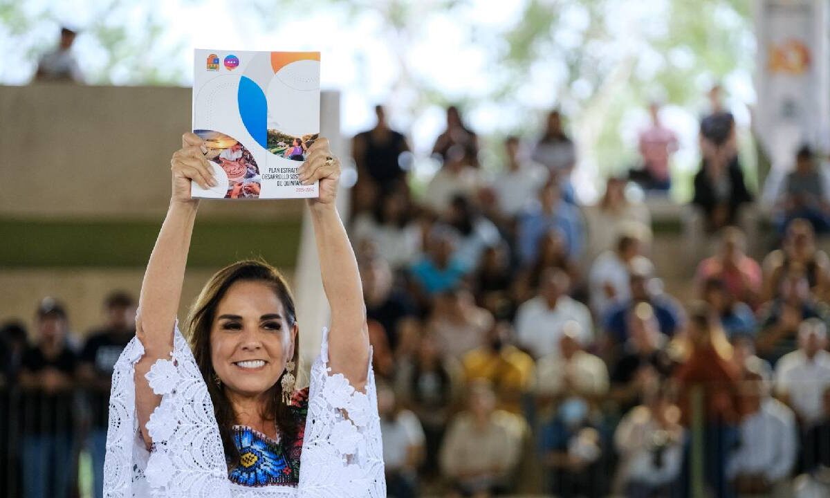 Mara Lezama Espinosa.