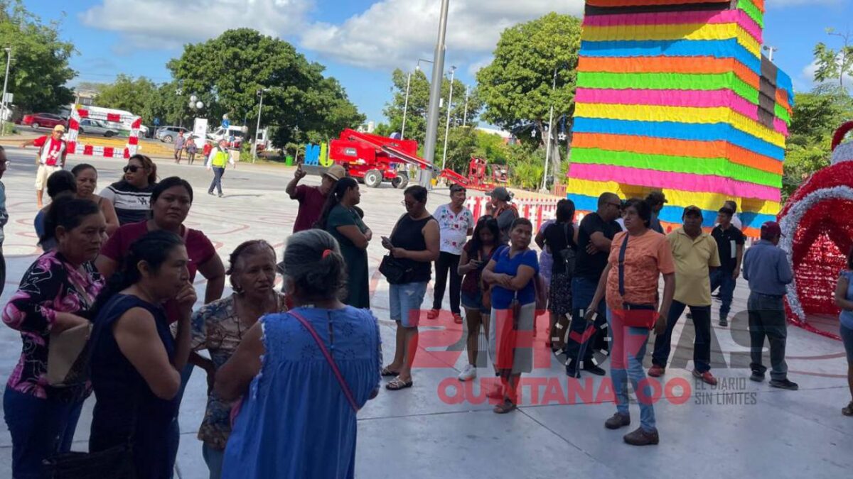 Protesta de habitantes de colonias irregulares en Cancún.