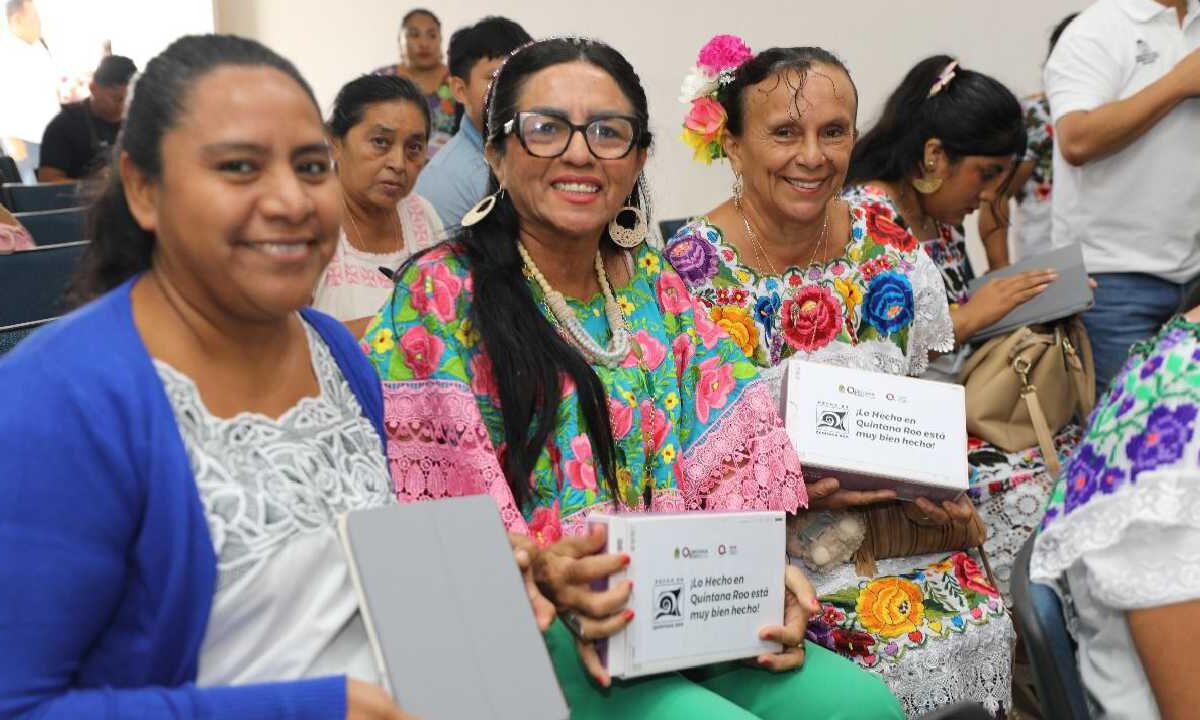 Apoyo total a productores y artesanos.