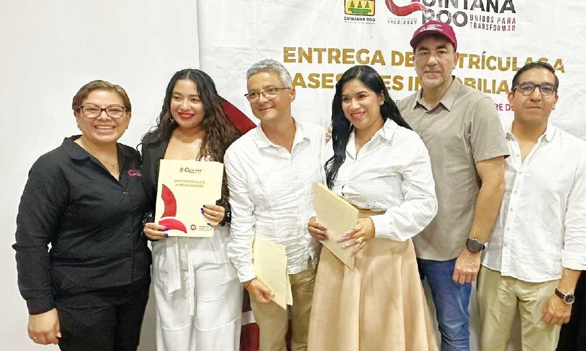Matrículas profesionales entrega Sedetus.