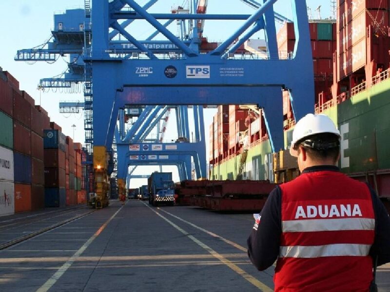 Multas de hasta 4.5 millones y cancelación de padrones: empresarios alertan por la reforma a la Ley Aduanera 2026
